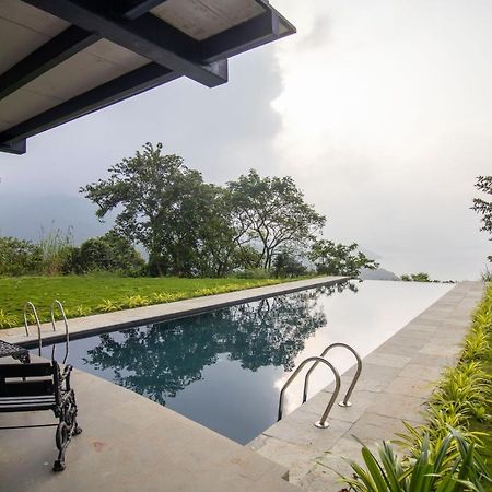 Saffronstays Solasta, Mulshi - Infinity Pool Villa With Mulshi Dam Views Extérieur photo