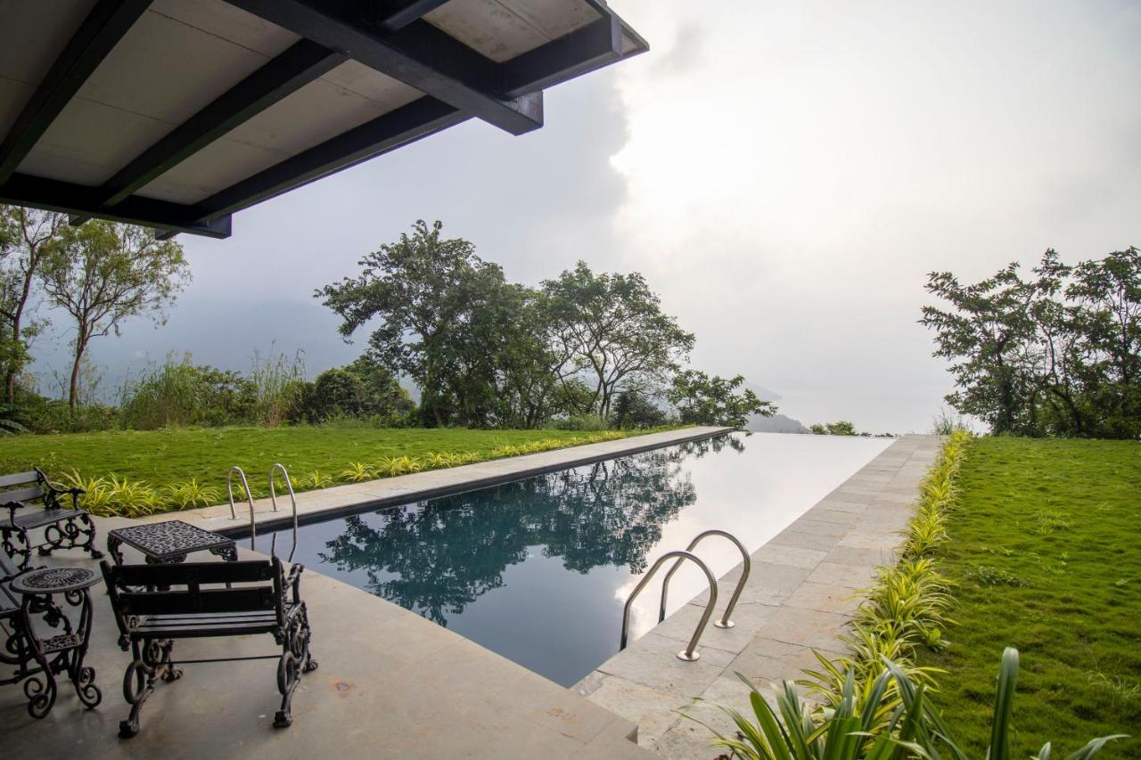 Saffronstays Solasta, Mulshi - Infinity Pool Villa With Mulshi Dam Views Extérieur photo