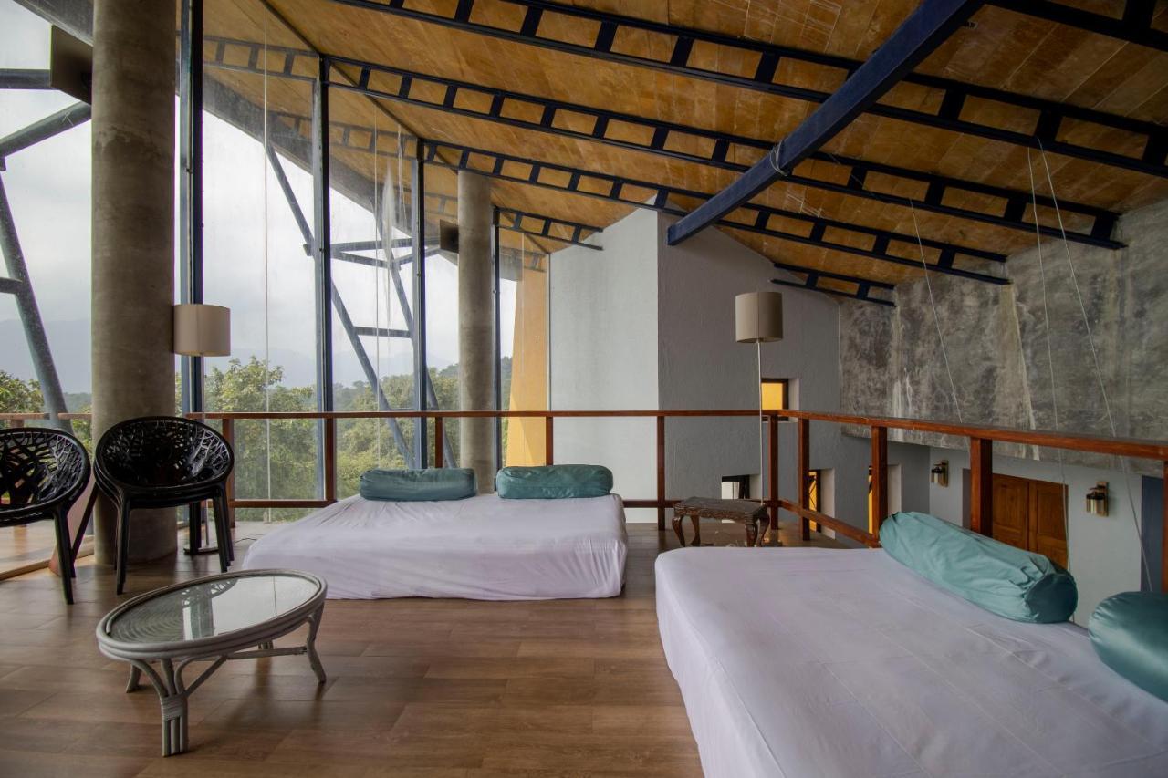 Saffronstays Solasta, Mulshi - Infinity Pool Villa With Mulshi Dam Views Extérieur photo