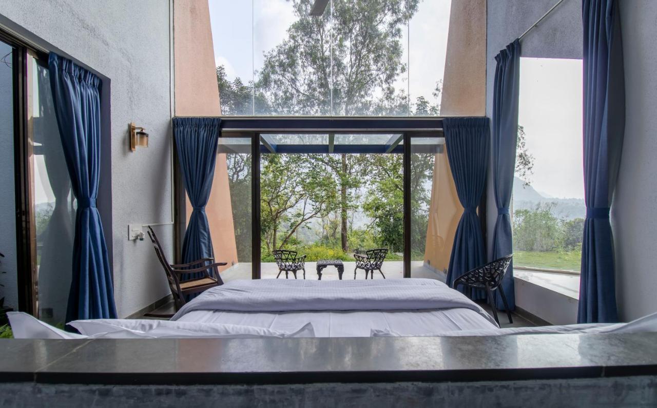 Saffronstays Solasta, Mulshi - Infinity Pool Villa With Mulshi Dam Views Extérieur photo